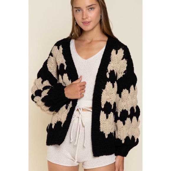 Black Beige Chunky Knit Ballon Sleeves Cardigan Sweater - Picture 6 of 13